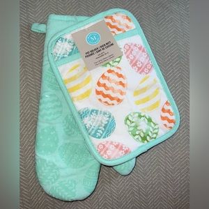 Easter Themed Oven Mit and Pot Holder